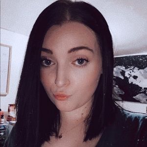 Meet your Posher, Hailey